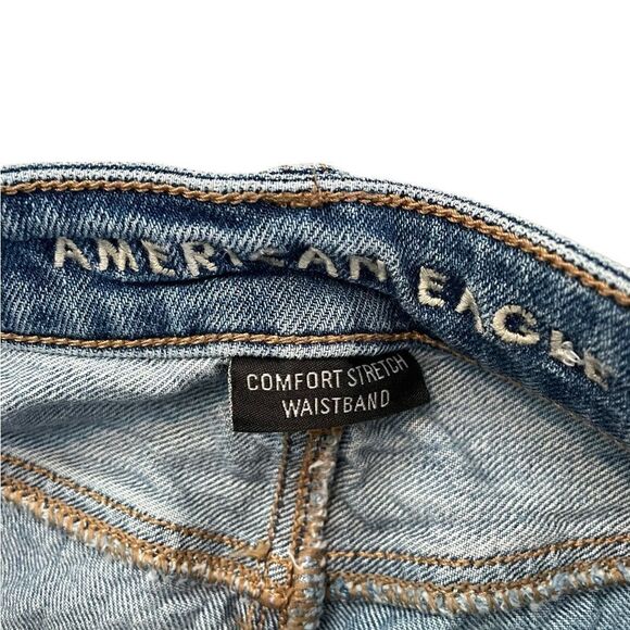 AMERICAN EAGLE Mom Straight Jean Size 2 - Picture 4 of 8